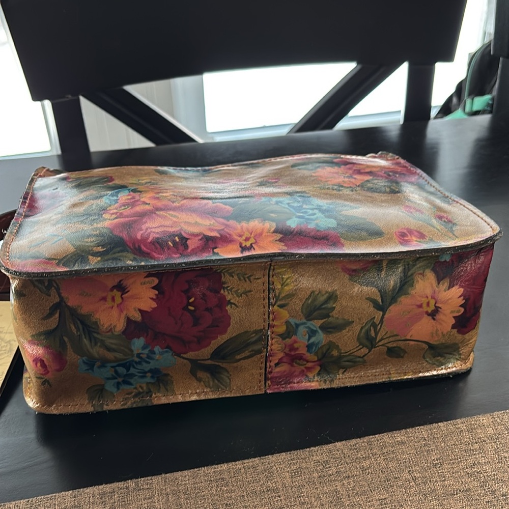 NWT Patricia Nash Vallata Crossbody Bag Vintage Victorian Floral Leather P891419 - Picture 8 of 15